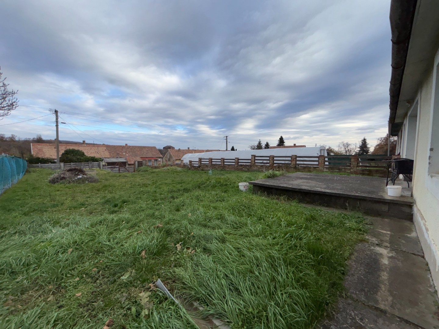 Pécs zöldövezeti részén, családi házas környezetben, 50 m2-es, jó állapotú, kertes ikerház eladó! - Kép 14