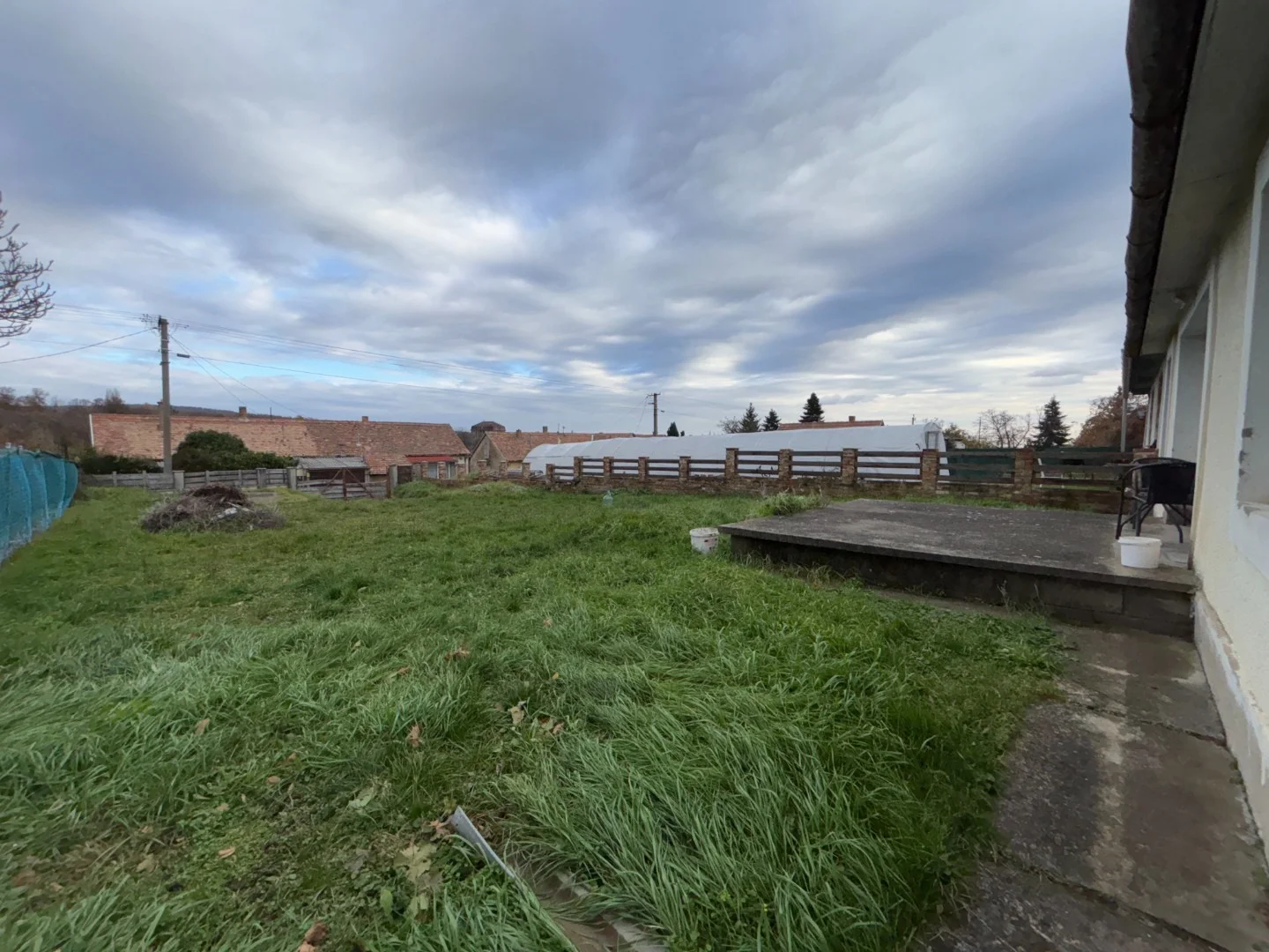 Pécs zöldövezeti részén, családi házas környezetben, 50 m2-es, jó állapotú, kertes ikerház eladó! - Kép 14