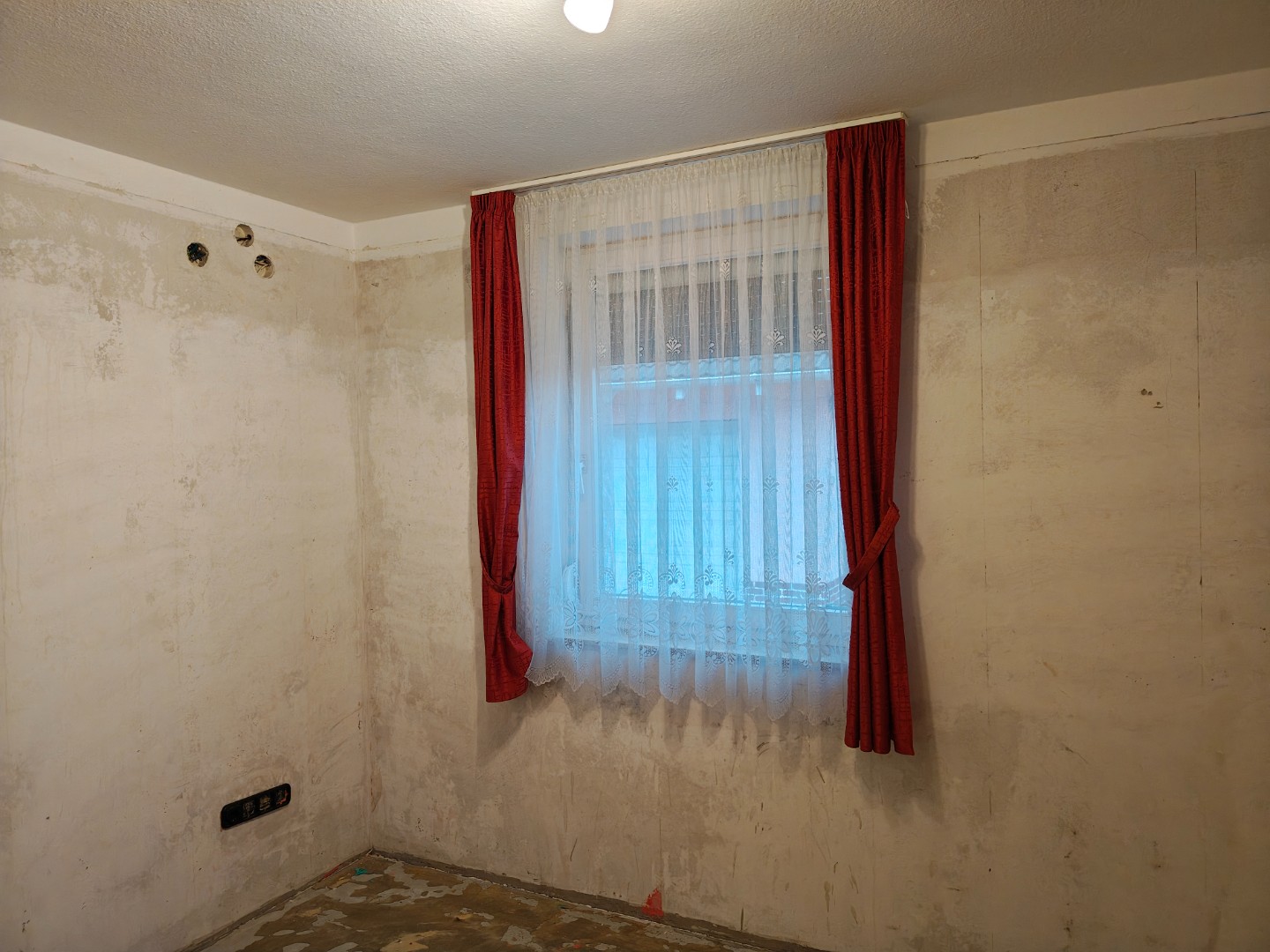 🏡 Eladó tetőteres családi ház Csepel határán – medencével, dupla garázzsal! - Kép 12