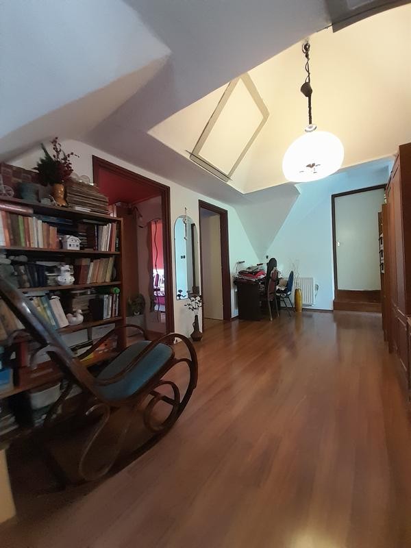 Mecsek-oldalban örökpanorámás 4 hálós, 2 fürdős, napelemes ház eladó - Kép 9