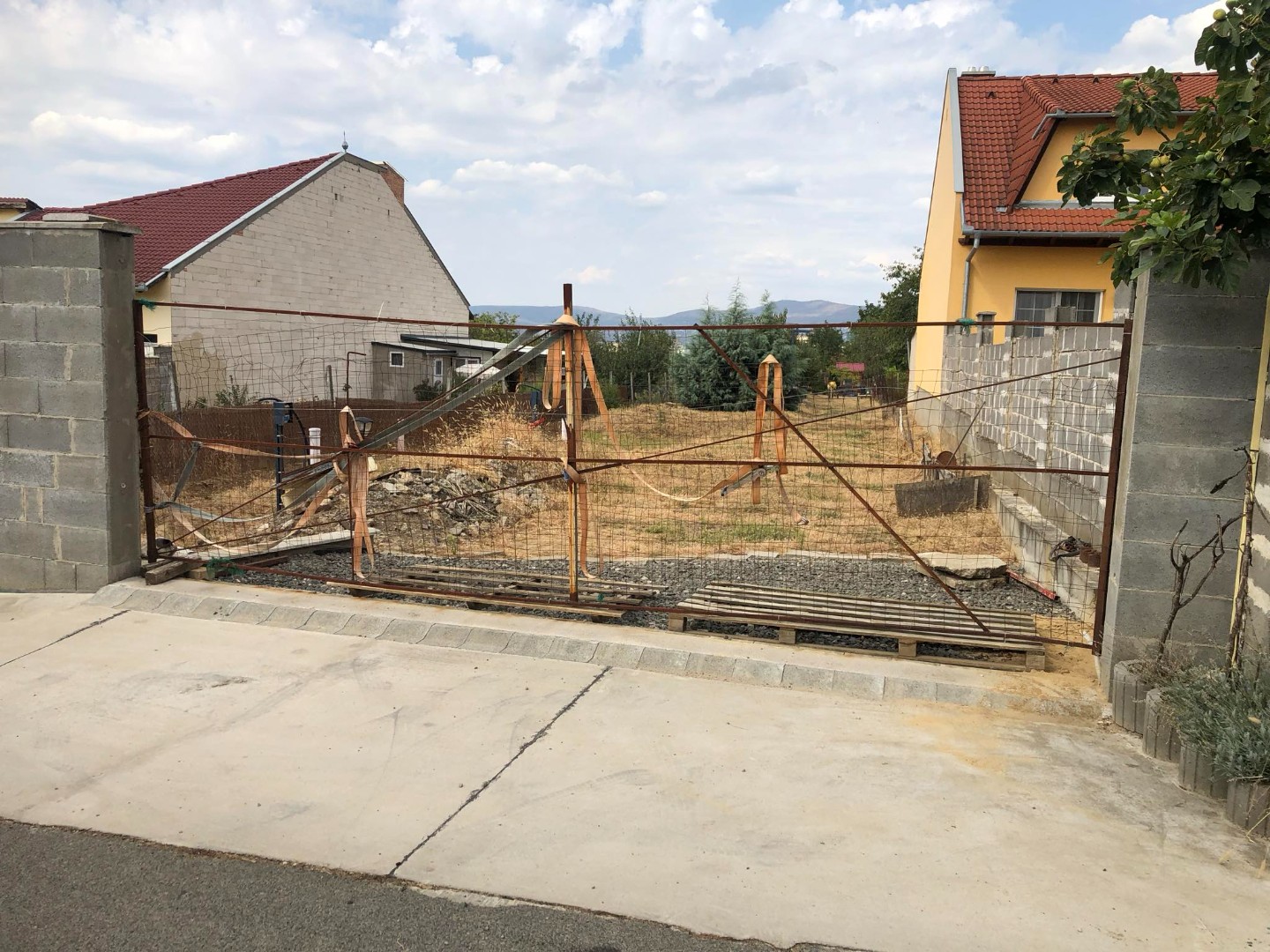 Rózsadombon építési telek eladó - Kép 2