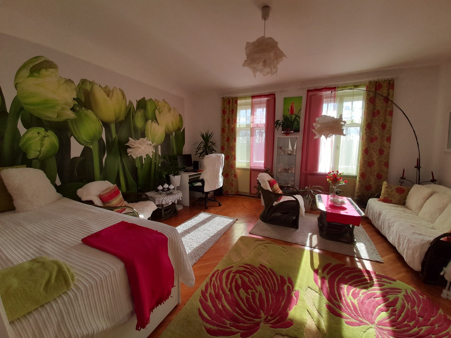 Felújított, világos, 2 szobás, 1. emeleti tégla lakás, saját kerttel Gödöllőn