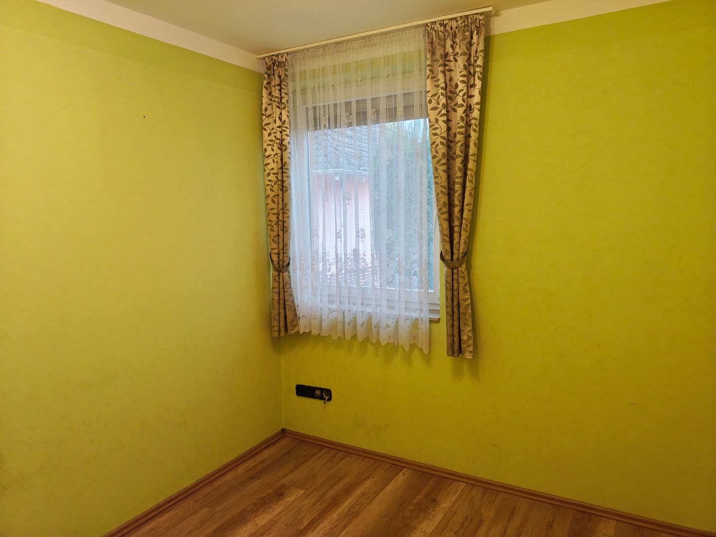 🏡 Eladó tetőteres családi ház Csepel határán – medencével, dupla garázzsal! - Kép 5