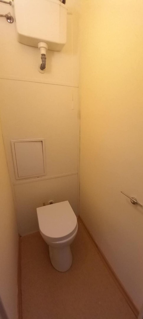 Eladó 2 szobás, azonnal költözhető lakás Pécs-Kertvárosban! - Kép 9