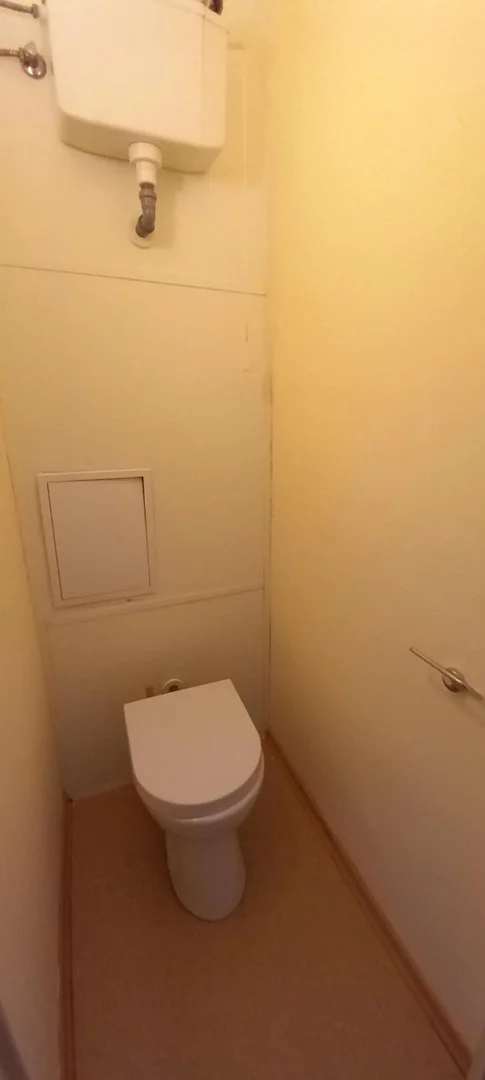 Eladó 2 szobás, azonnal költözhető lakás Pécs-Kertvárosban! - Kép 9