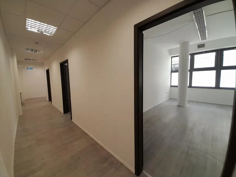 Pécs belvárosában iroda kiadó - Kép 9