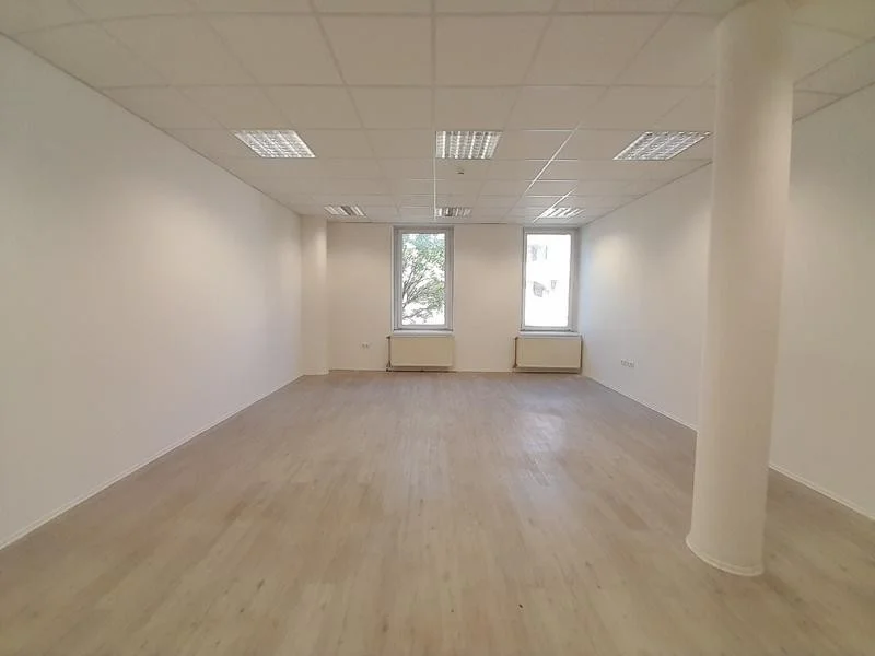 Pécs belvárosában iroda kiadó - Kép 6