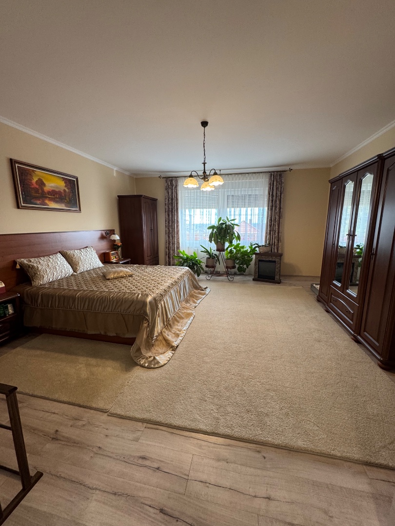 Tettye-park szomszédságában, prémium minőségű 3 lakásos családi ház eladó! - Kép 19