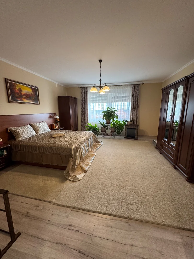 Tettye-park szomszédságában, prémium minőségű 3 lakásos családi ház eladó! - Kép 19