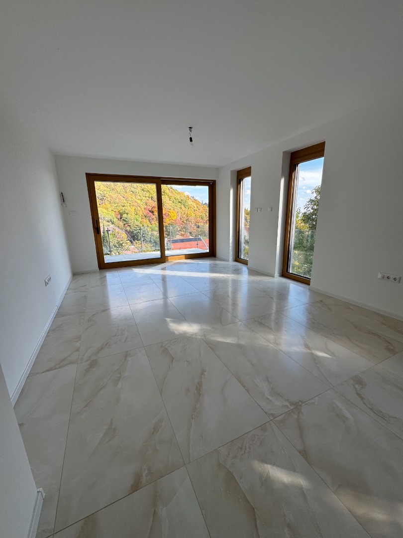 Exkluzív penthouse lakás 77m2 terasszal eladó! - Kép 2