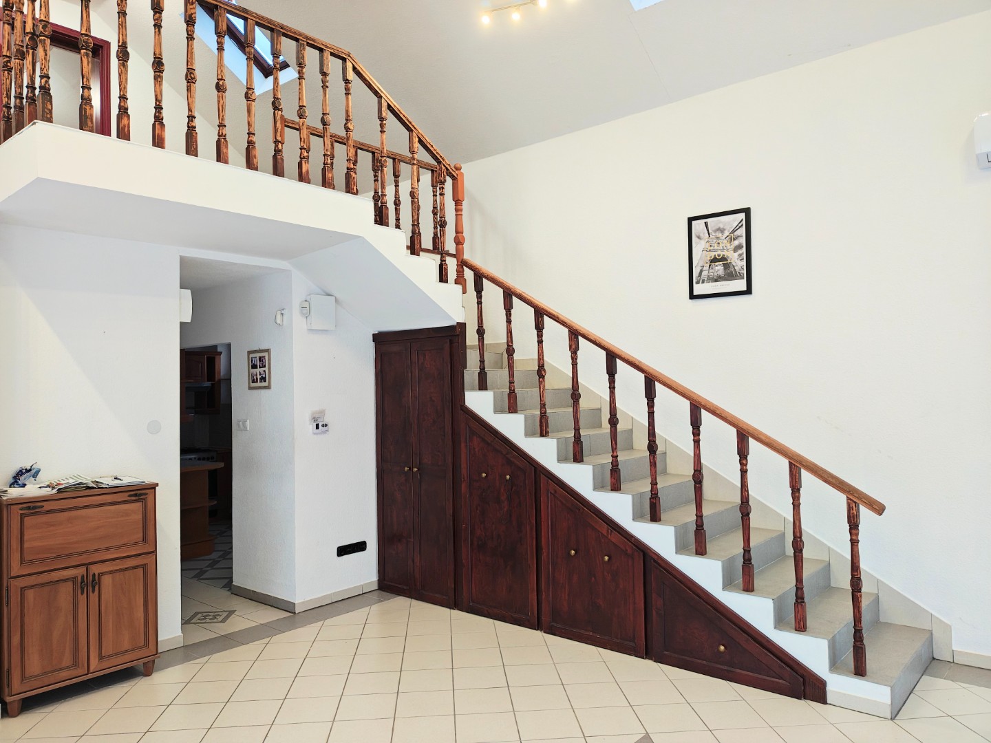 🏡 Eladó tetőteres családi ház Csepel határán – medencével, dupla garázzsal! - Kép 7