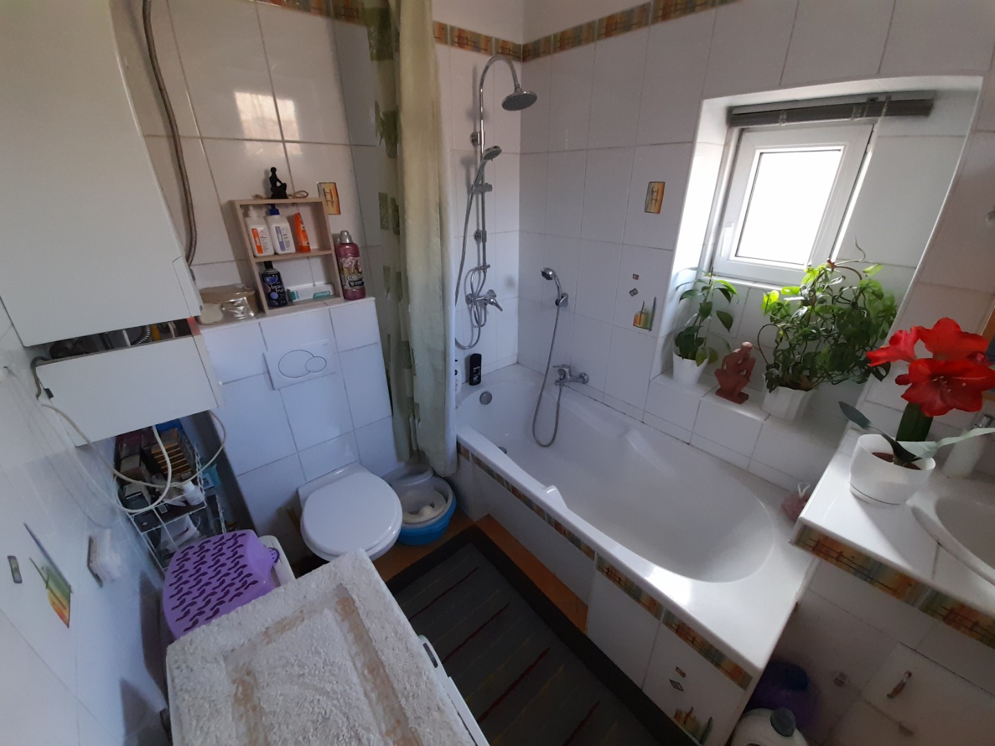 Felújított, világos, 2 szobás, 1. emeleti tégla lakás, saját kerttel Gödöllőn - Kép 8