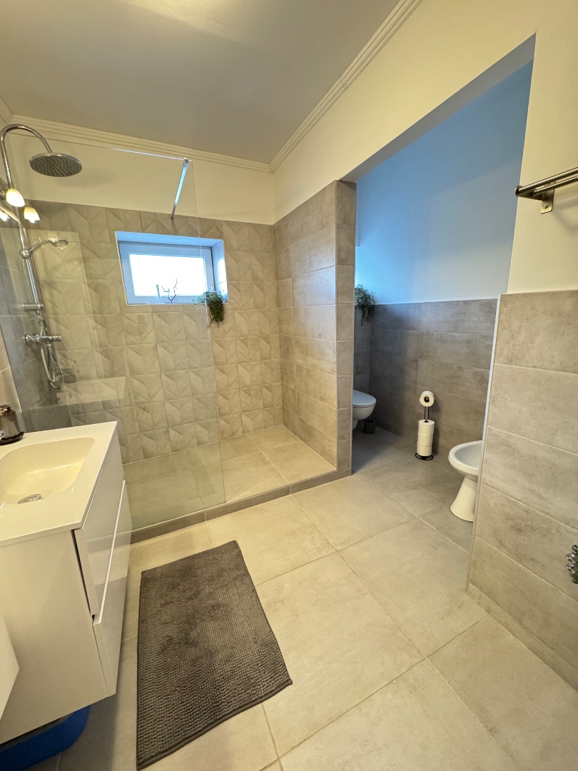 Belvárosban 5 hálószobás családi ház - Kép 14