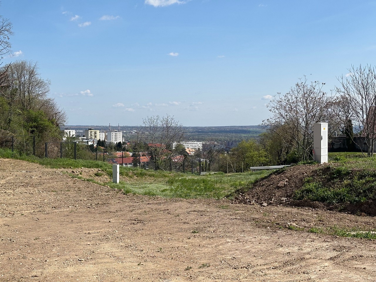 Pécs Donátusi részen zöldövezeti, városi panorámás építési telek eladó! - Kép 2
