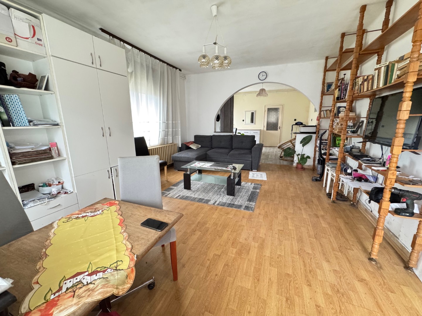 Eladó családi ház garázzsal - Kép 5