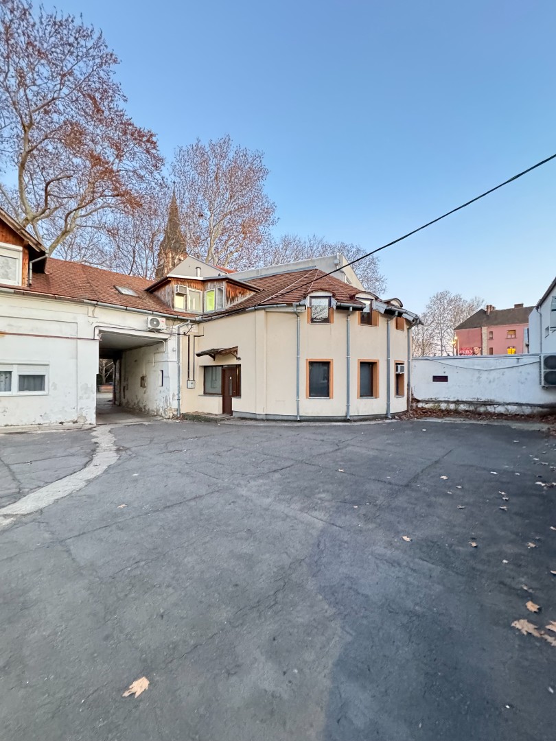 Eladó belvárosi üzlethelyiség - Kép 4