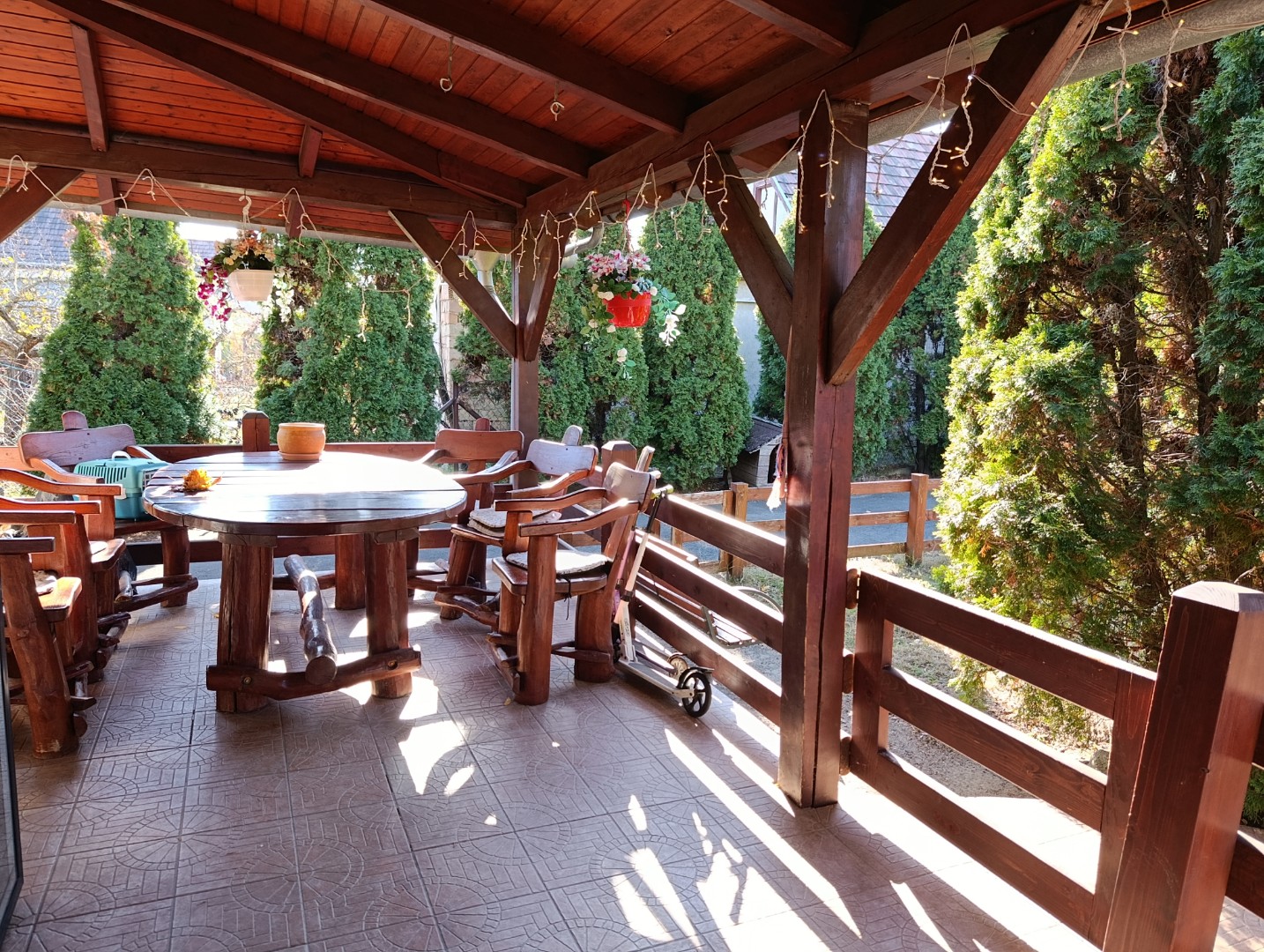 Veresegyház Pamut tó közelében kiváló állapotú, 5 szobás, 2 fürdős, erkélyes, teraszos családi ház - Kép 5