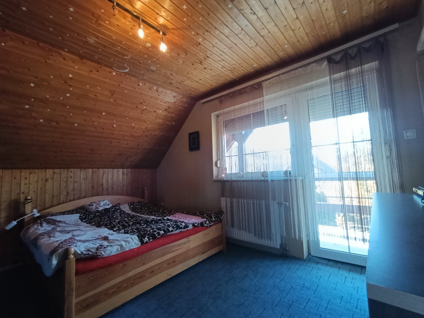 Veresegyház Pamut tó közelében kiváló állapotú, 5 szobás, 2 fürdős, erkélyes, teraszos családi ház - Kép 19