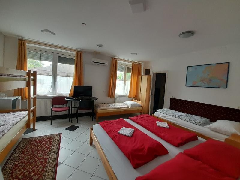 Eladó panzió Fonyódon - Kép 2