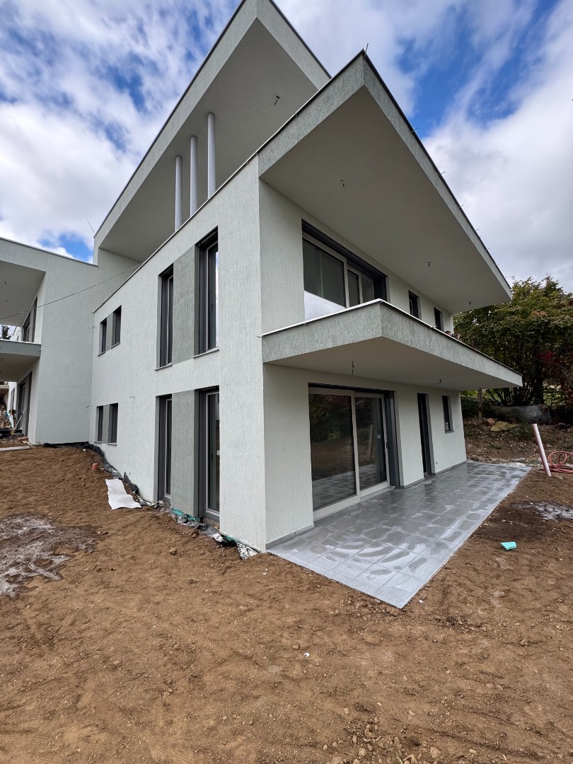 Eladó új építésű örök panorámás luxus penthouse iroda