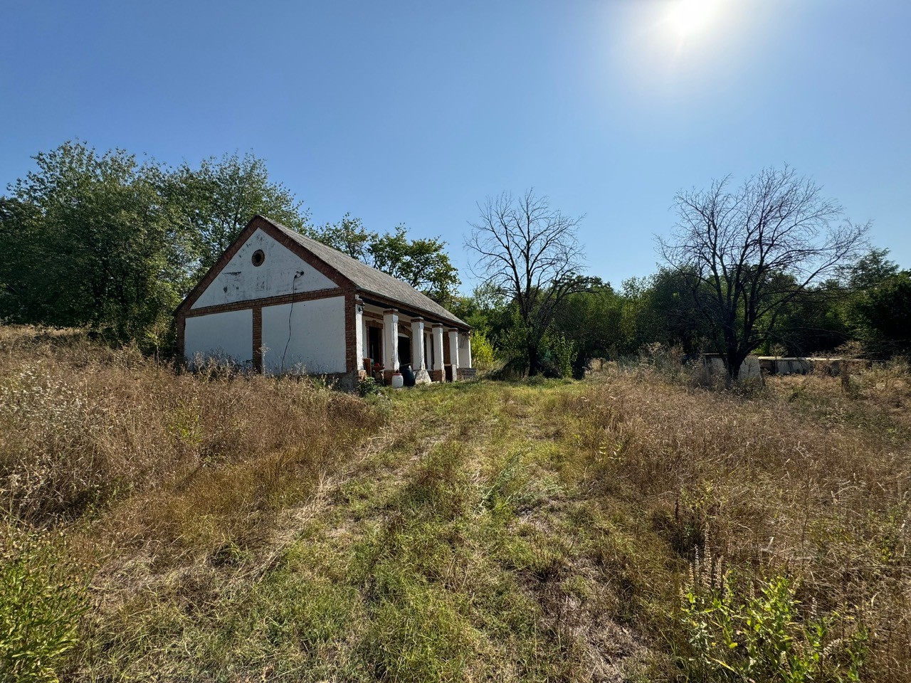 Eladó tanya lakható épület - Kép 4
