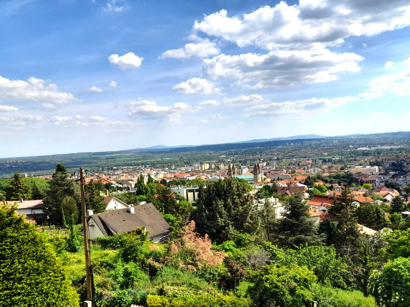 Mecsek-oldalban örökpanorámás 4 hálós, 2 fürdős, napelemes ház eladó - Kép 2