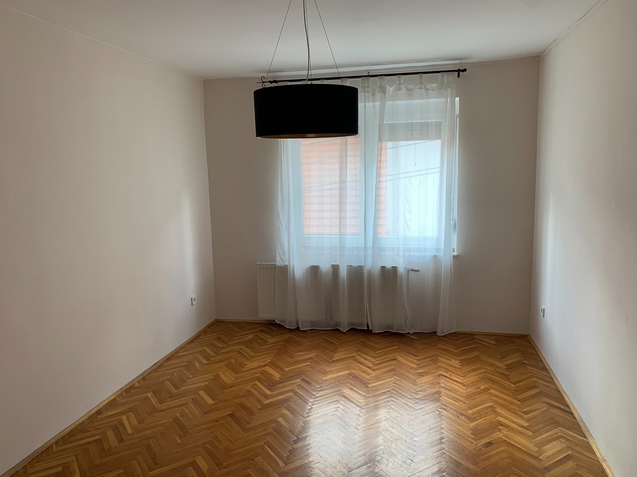 Pécs Egyetemvárosában 1. emeleti, szigetelt, panoráma teraszos, 4 hálószobás téglalakás eladó! - Kép 9