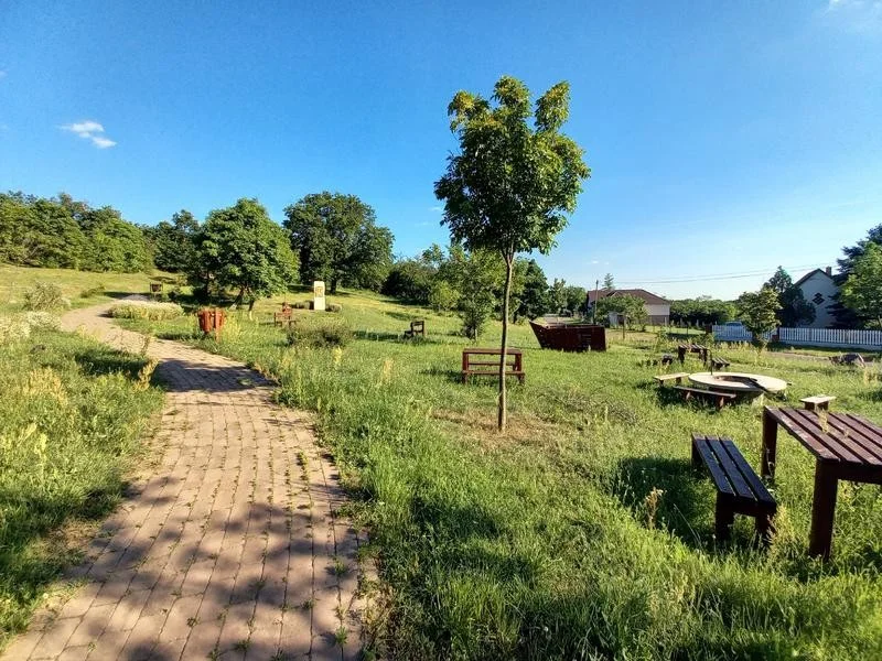 Eladó telek Kővágószőlősön, a Cserkúti úton! - Kép 2