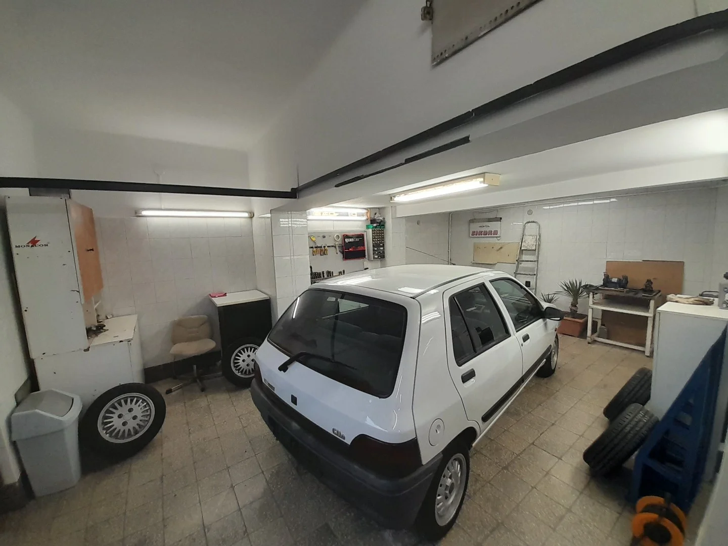 Pécsett 146m2-es ház, műhellyel eladó - Kép 8