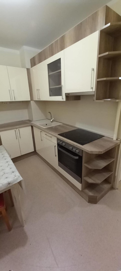 Eladó 2 szobás, azonnal költözhető lakás Pécs-Kertvárosban!