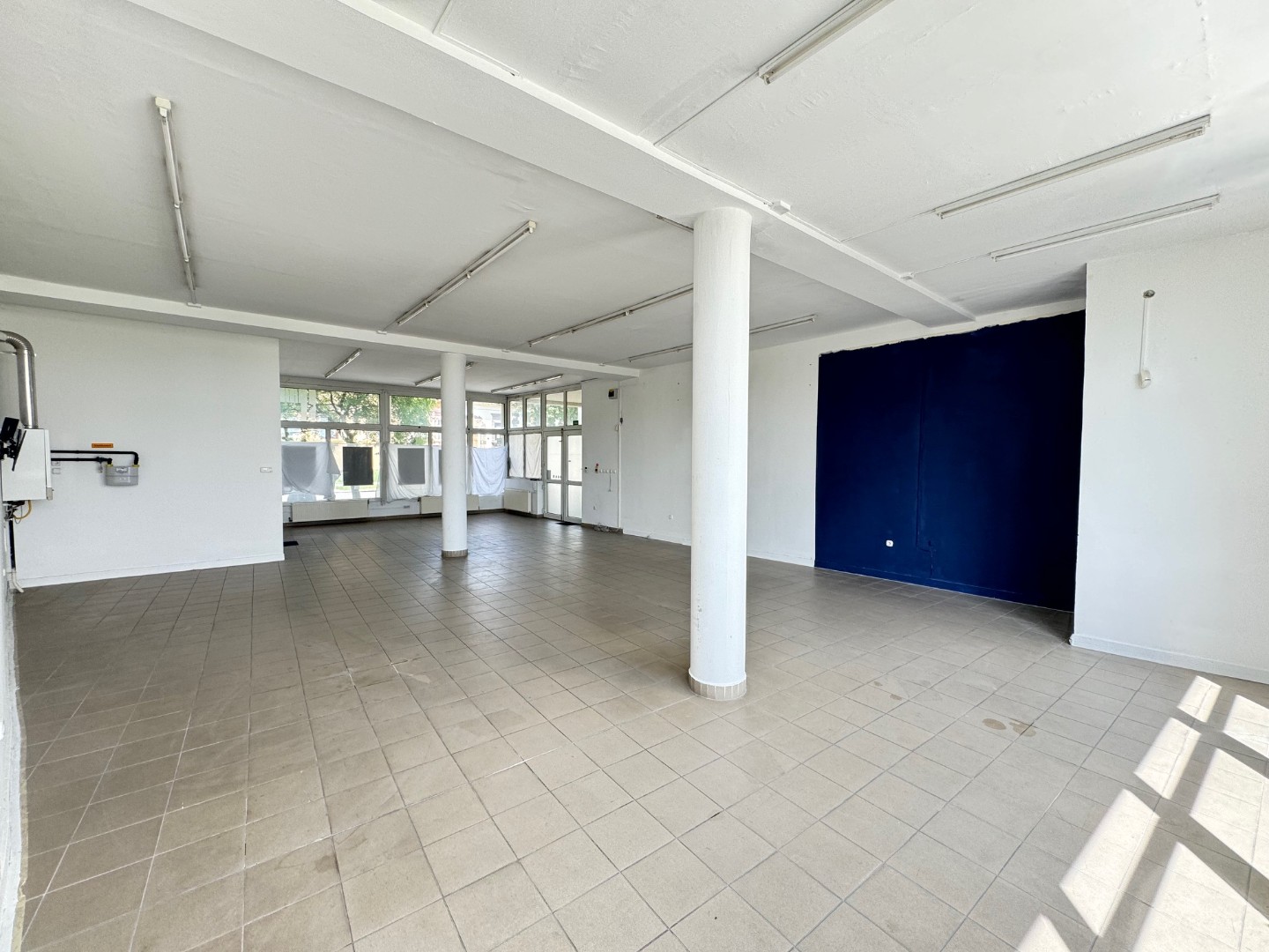 Kiadó utcafronti üzlet - Kép 4