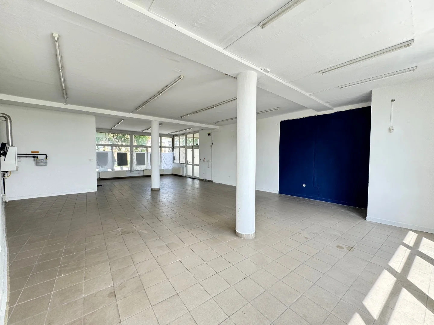 Kiadó utcafronti üzlet - Kép 4