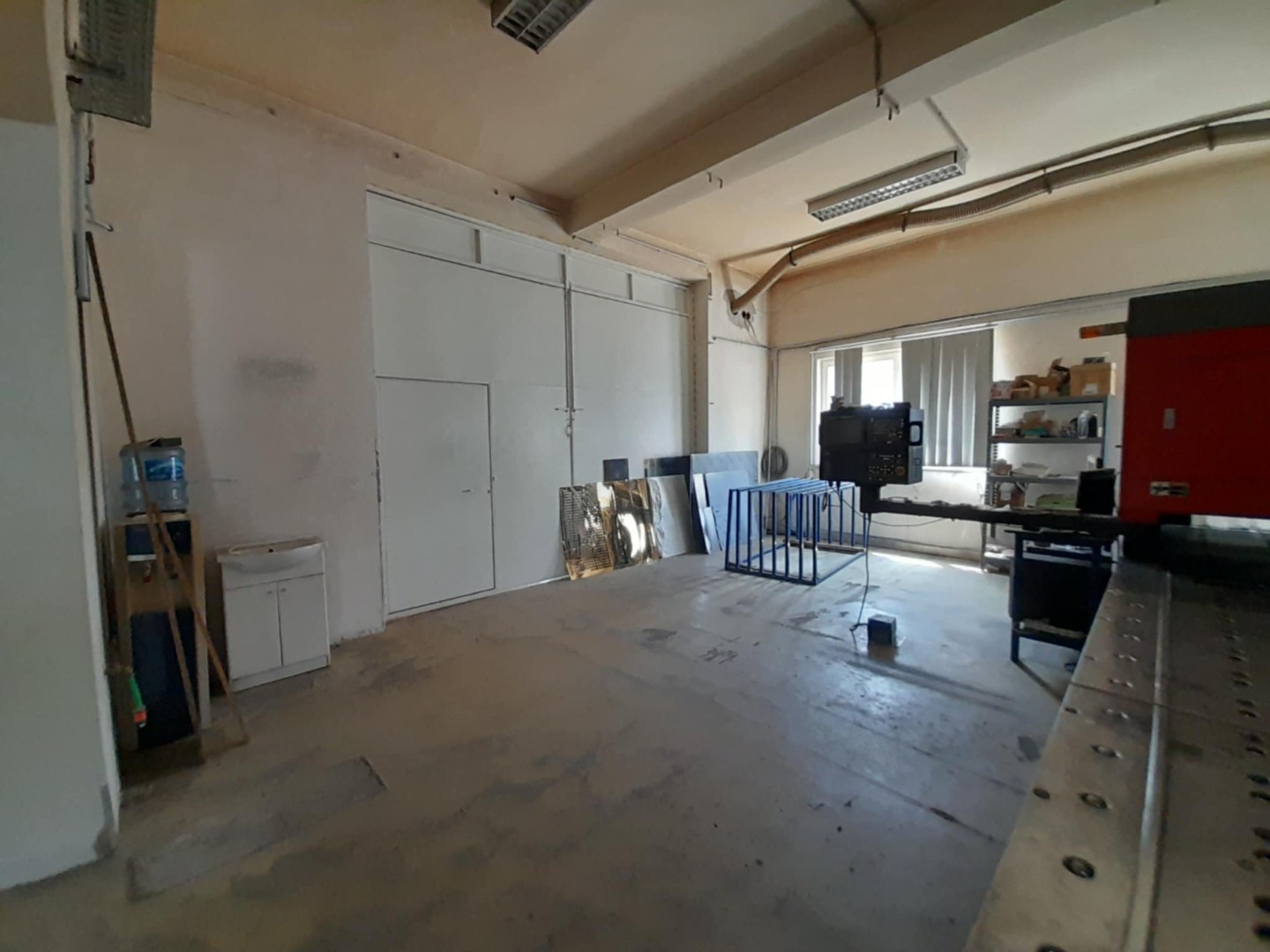 Pécsett Műhely - Iroda - Telephely eladó - Kép 6