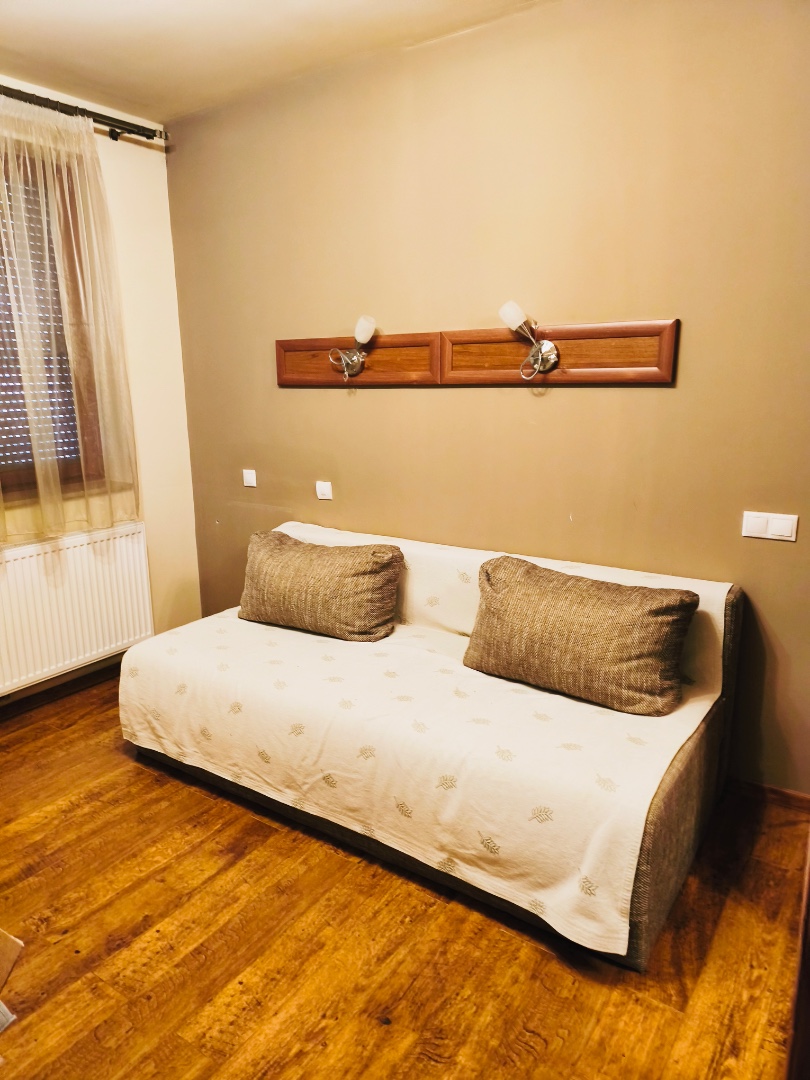 Mediterrán hangulatú családi ház Vértesszőlősön - Kép 8