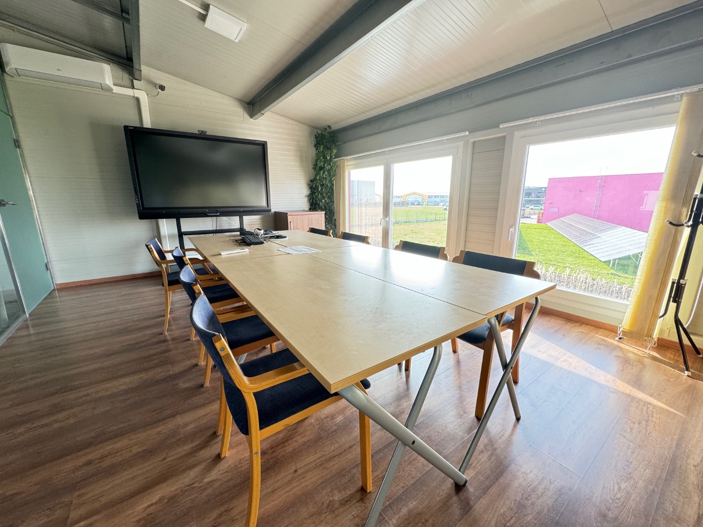 Eladó telephely - Kép 2