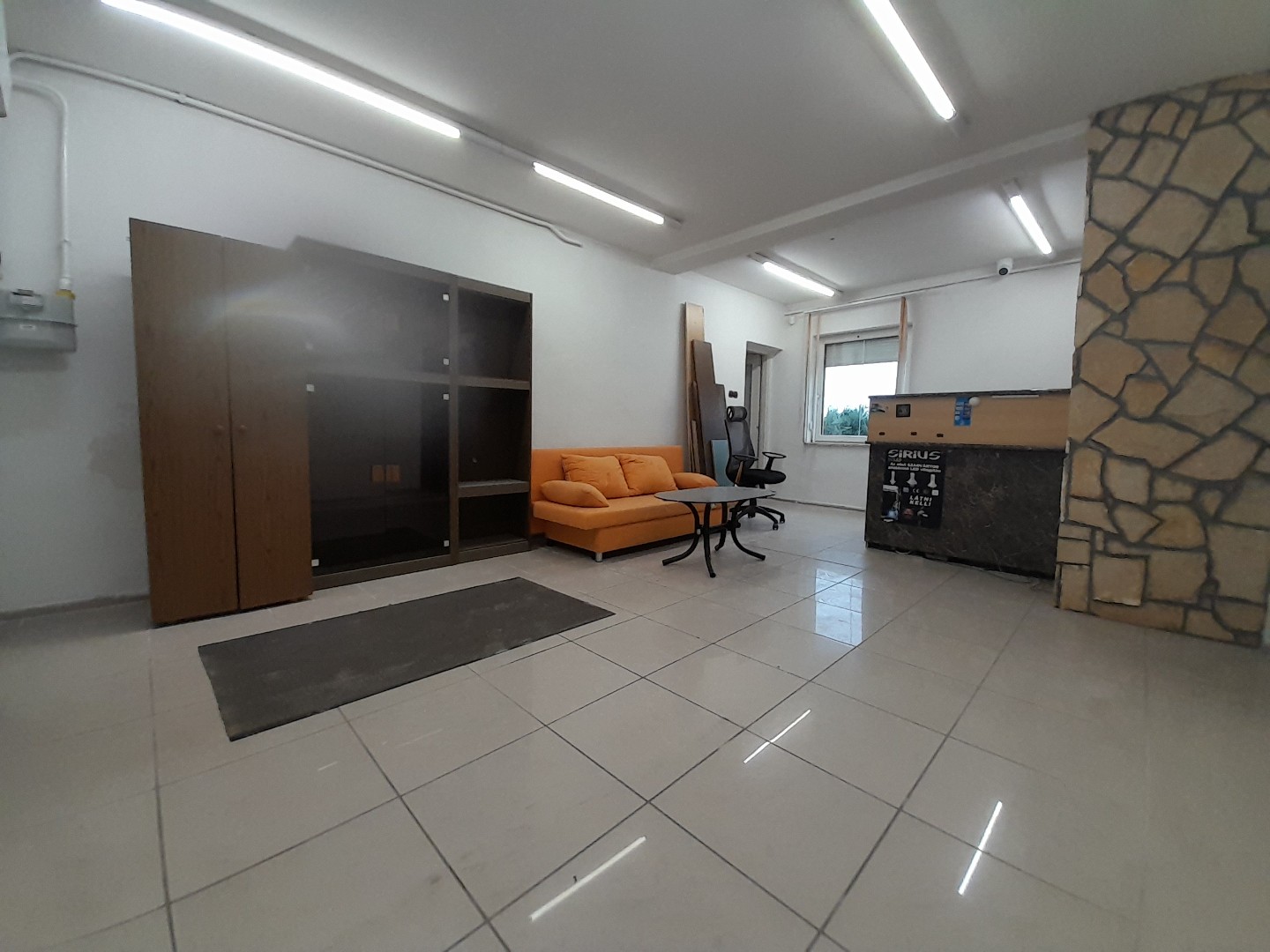 Pécsett 146m2-es ház, műhellyel eladó - Kép 11