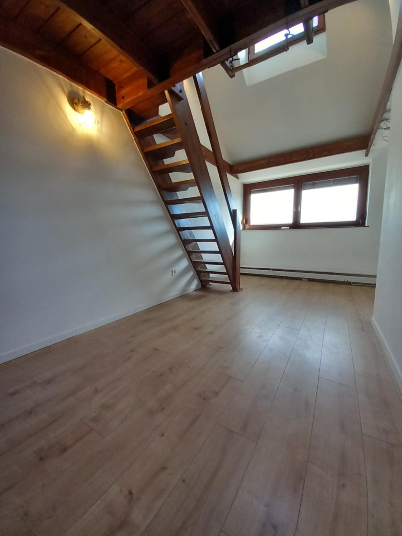 Pécs történelmi belvárosában 3 hálós felújított lakás - Kép 4