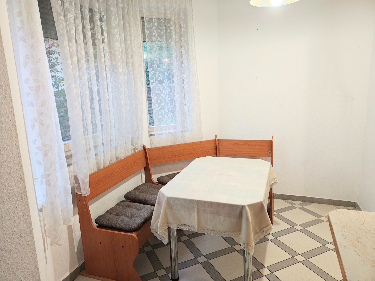 🏡 Eladó tetőteres családi ház Csepel határán – medencével, dupla garázzsal! - Kép 6