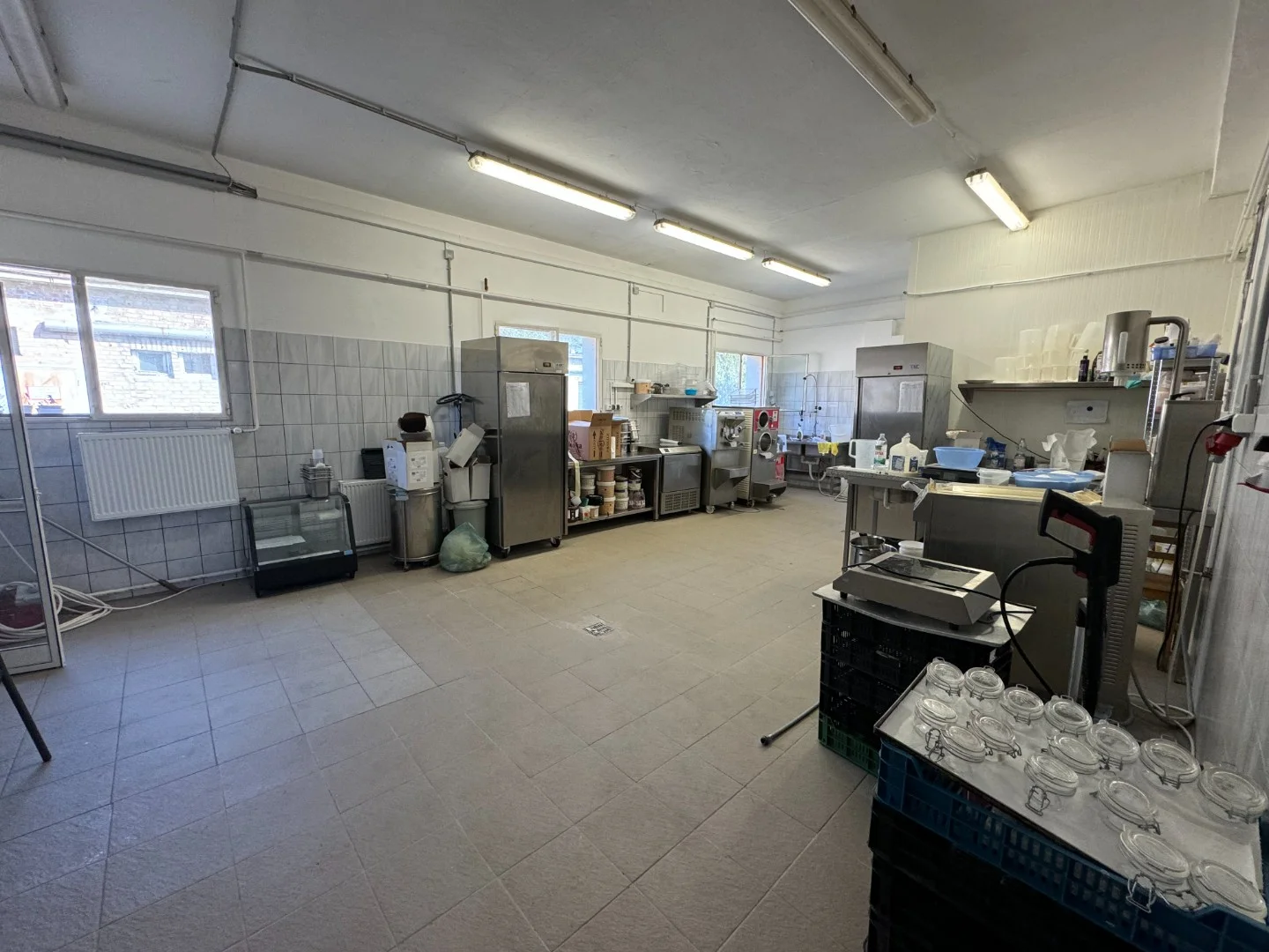 Eladó telephely/raktár - Kép 3