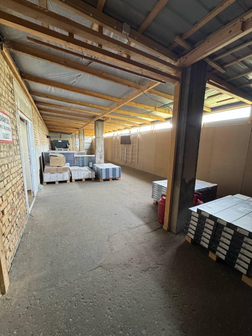 KIADÓ ÜZLET - RAKTÁR - IRODA - Kép 6