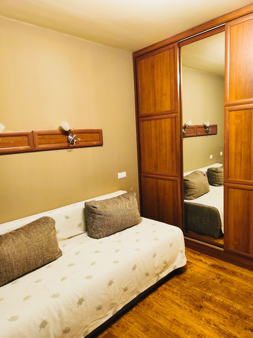 Mediterrán hangulatú családi ház Vértesszőlősön - Kép 7