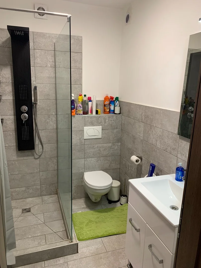 Pécs Egyetemvárosában felújított, szigetelt, kertkapcsolatos, teraszos, garázsos, dupla komfortos, klímás, gázfűtéses téglalakás eladó! - Kép 11