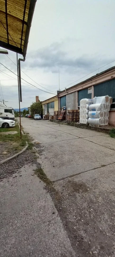 Pécsett raktár, üzem kiadó - Kép 2