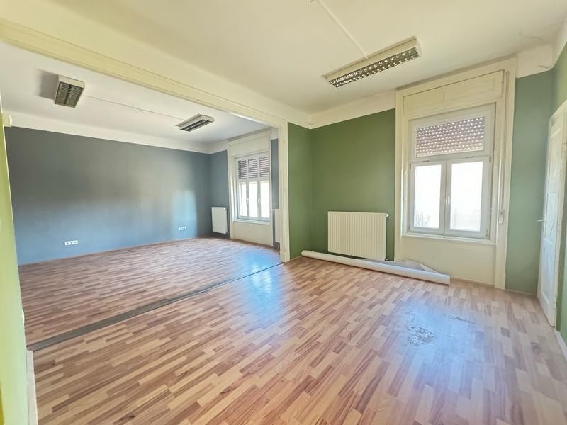 Pécs Belvárosában iroda kiadó - Kép 6