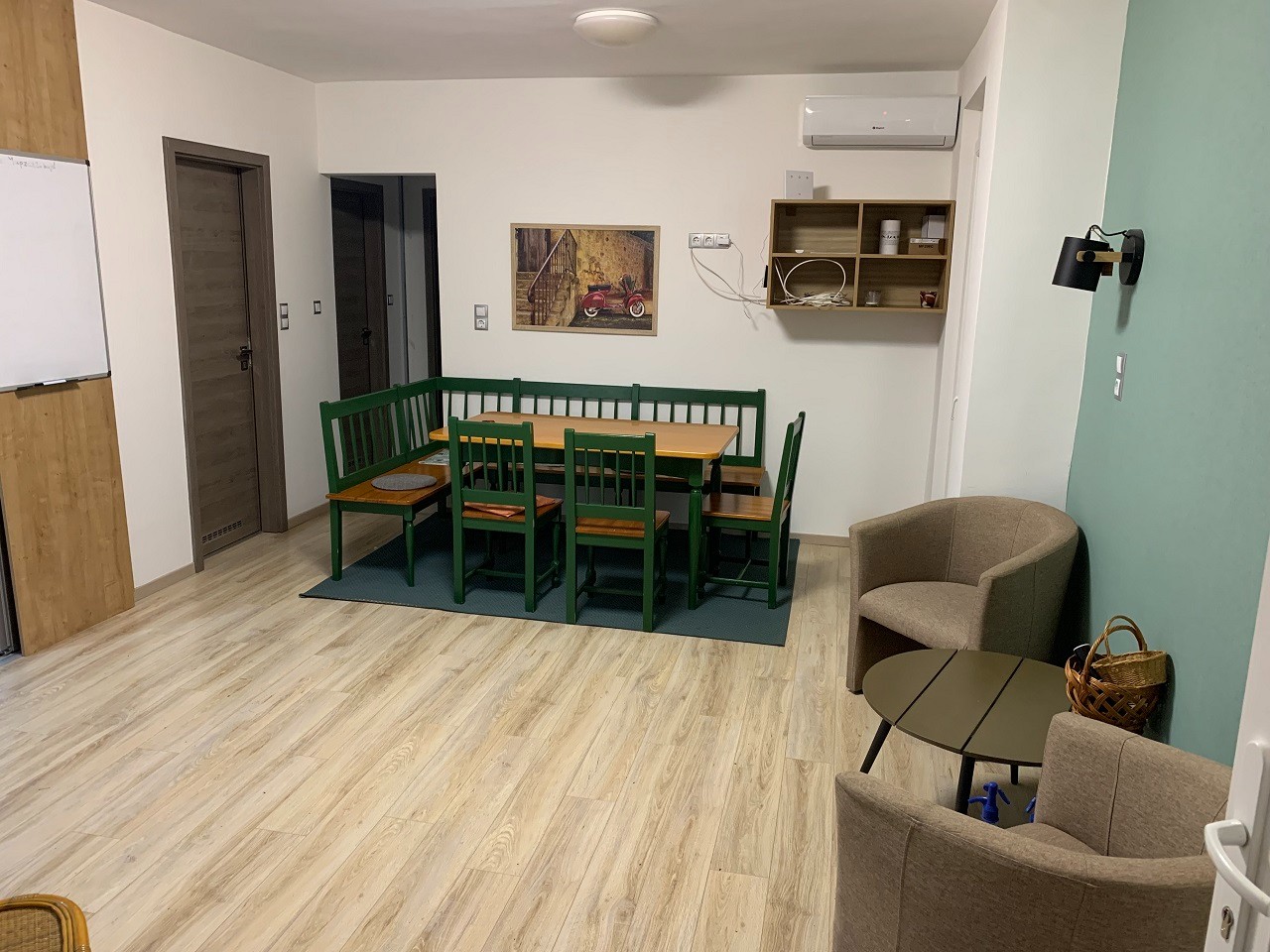 Pécs Egyetemvárosában felújított, szigetelt, kertkapcsolatos, teraszos, garázsos, dupla komfortos, klímás, gázfűtéses téglalakás eladó! - Kép 7