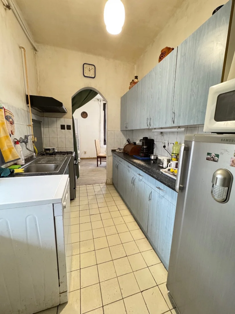 Eladó családi ház garázzsal - Kép 8