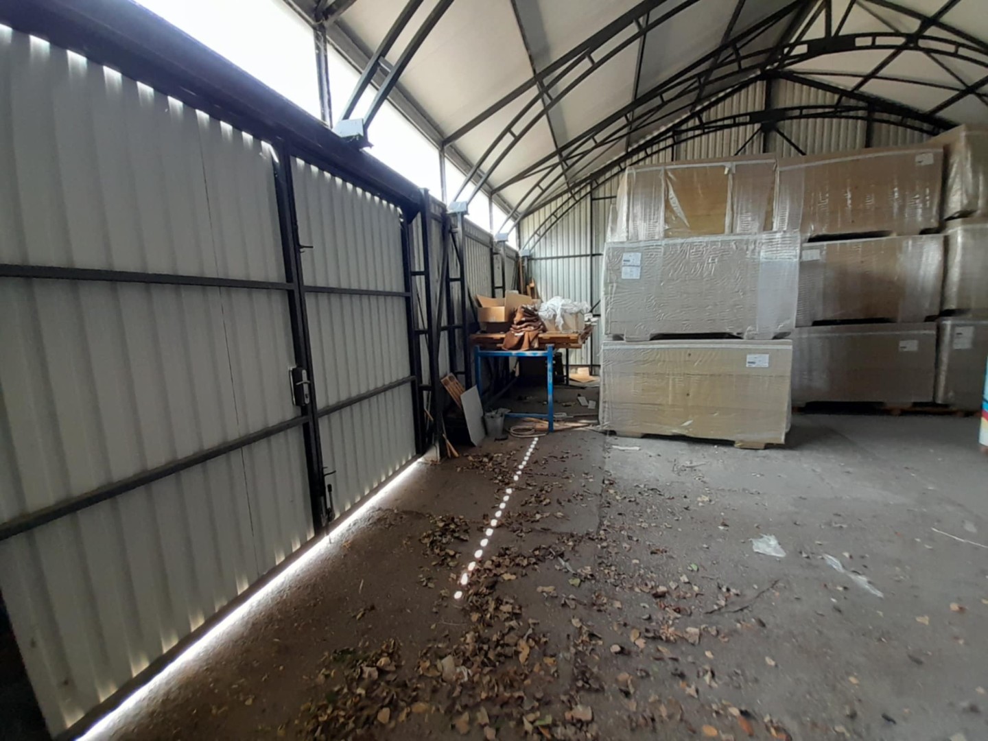 Pécsett Műhely-Telephely eladó - Kép 5