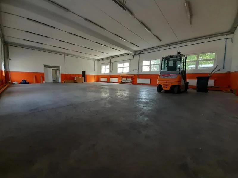 Ipari üzem és irodaépület KIADÓ - Kép 2