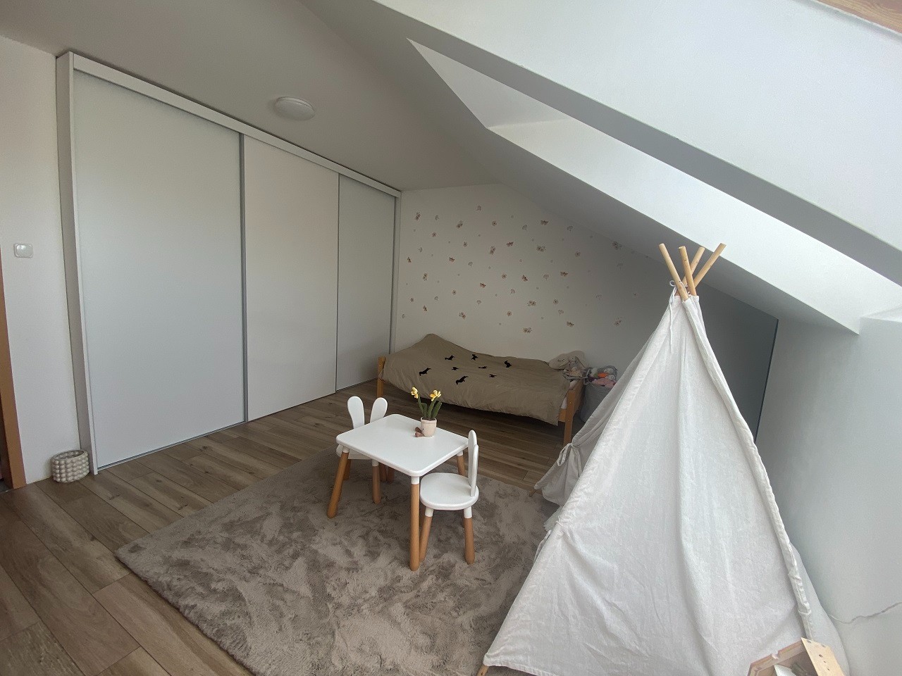 Pécsett a Diósi városrészen újszerű, lakóparki, panorámás, 2,5 szobás, tégla lakás, önálló garázzsal eladó! - Kép 8