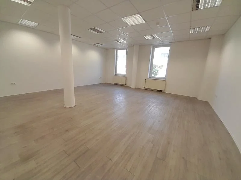 Pécs belvárosában iroda kiadó - Kép 4